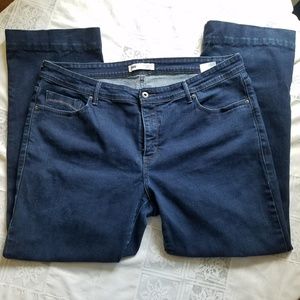 Levi's Perfectly Shaping 512 Boot-Cut Jeans